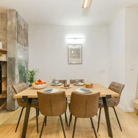 Loft Urban Garden: 4 People - Wifi Fiber - Terrace Apartment