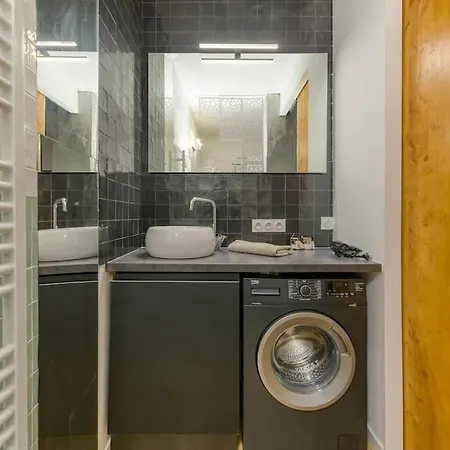 Loft Urban Garden: 4 People - Wifi Fiber - Terrace * Grenoble