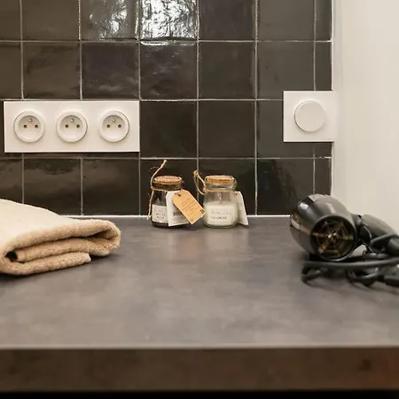 Apartment Loft Urban Garden: 4 People - Wifi Fiber - Terrace