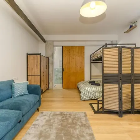Loft Urban Garden: 4 People - Wifi Fiber - Terrace * Grenoble
