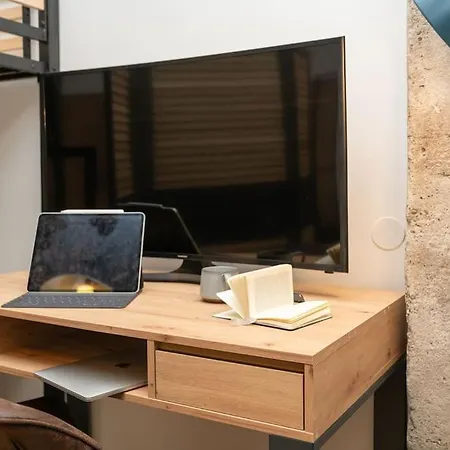 Loft Urban Garden: 4 People - Wifi Fiber - Terrace Apartment *
